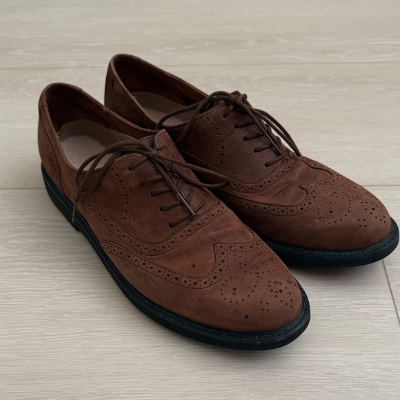 Rockport Men's Tan Oxfords with Brogue Detailing - Picture 4 of 10